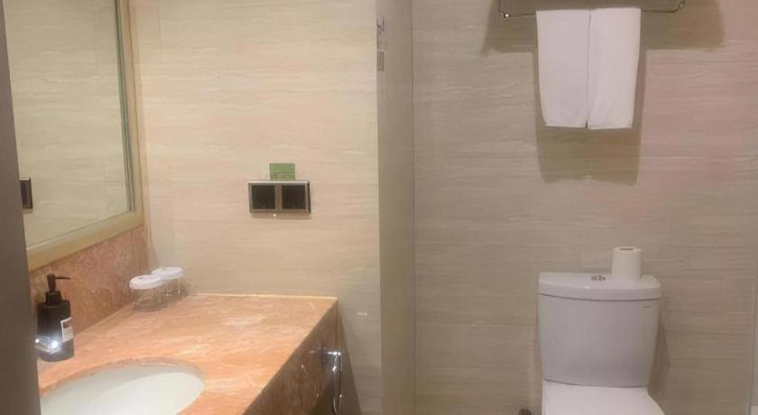 New Century Manju New International Expo Center Hotel 3*
