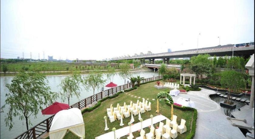Hotel New Century Manju New International Expo Center