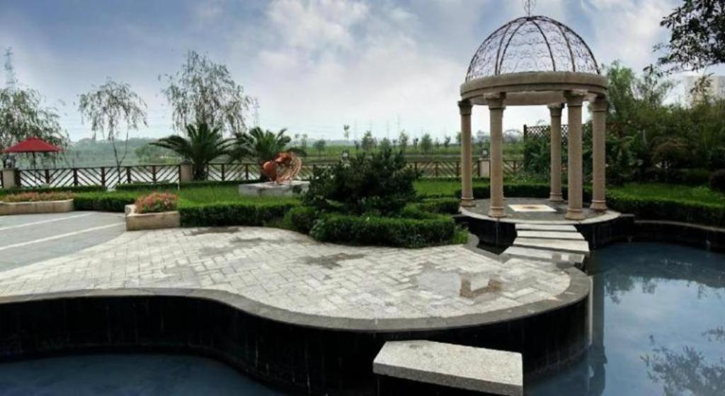 New Century Manju New International Expo Center 3*