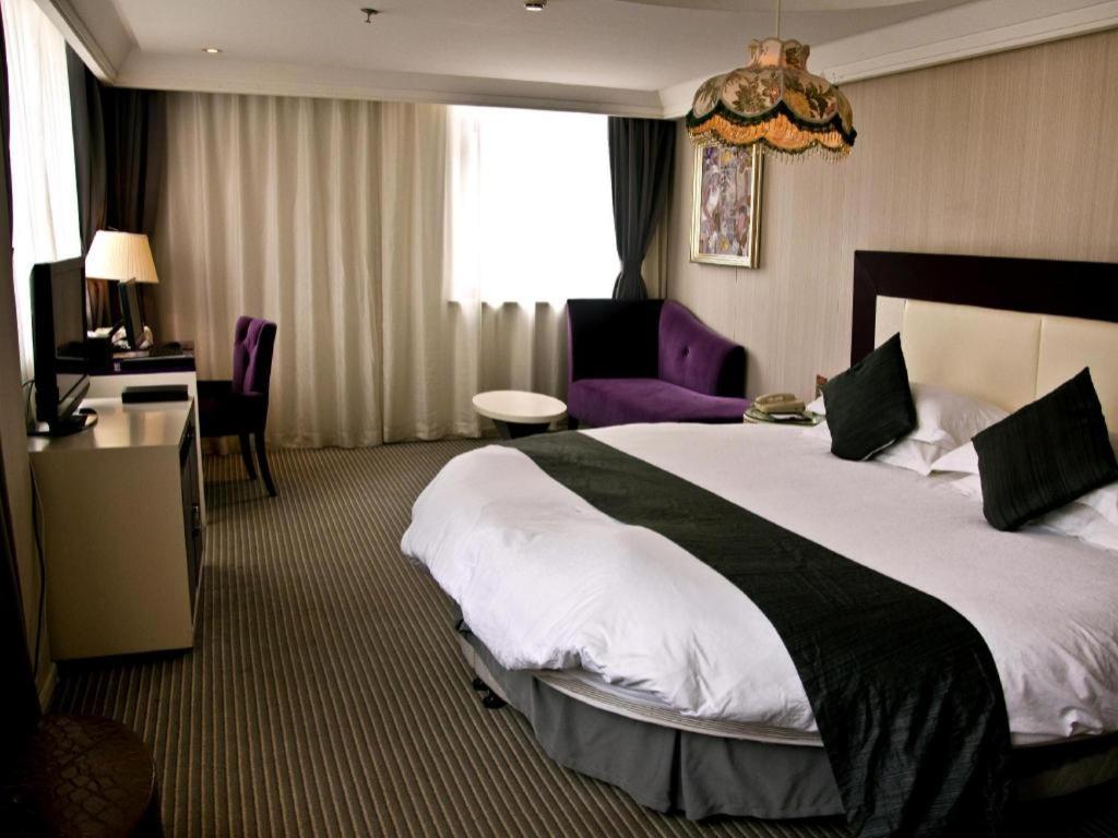 Hotel New Century Manju New International Expo Center