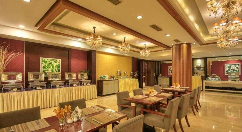 Hotel New Century Manju New International Expo Center
